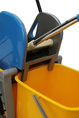 Фото №14 - Вик: Тележка 2х20л пластик с отжимом MRY