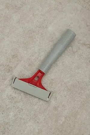 Фото №4 - Вик: Скребок с пластиковой ручкой MRY